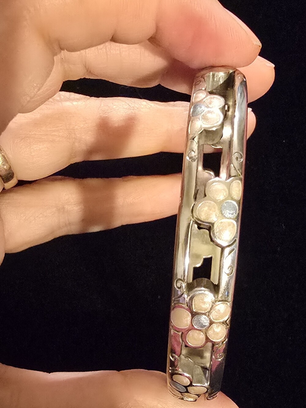 Brighton Silver Floral Inlay Phone Case Accent